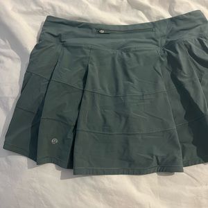 Lululemon play off pleats teal skirt